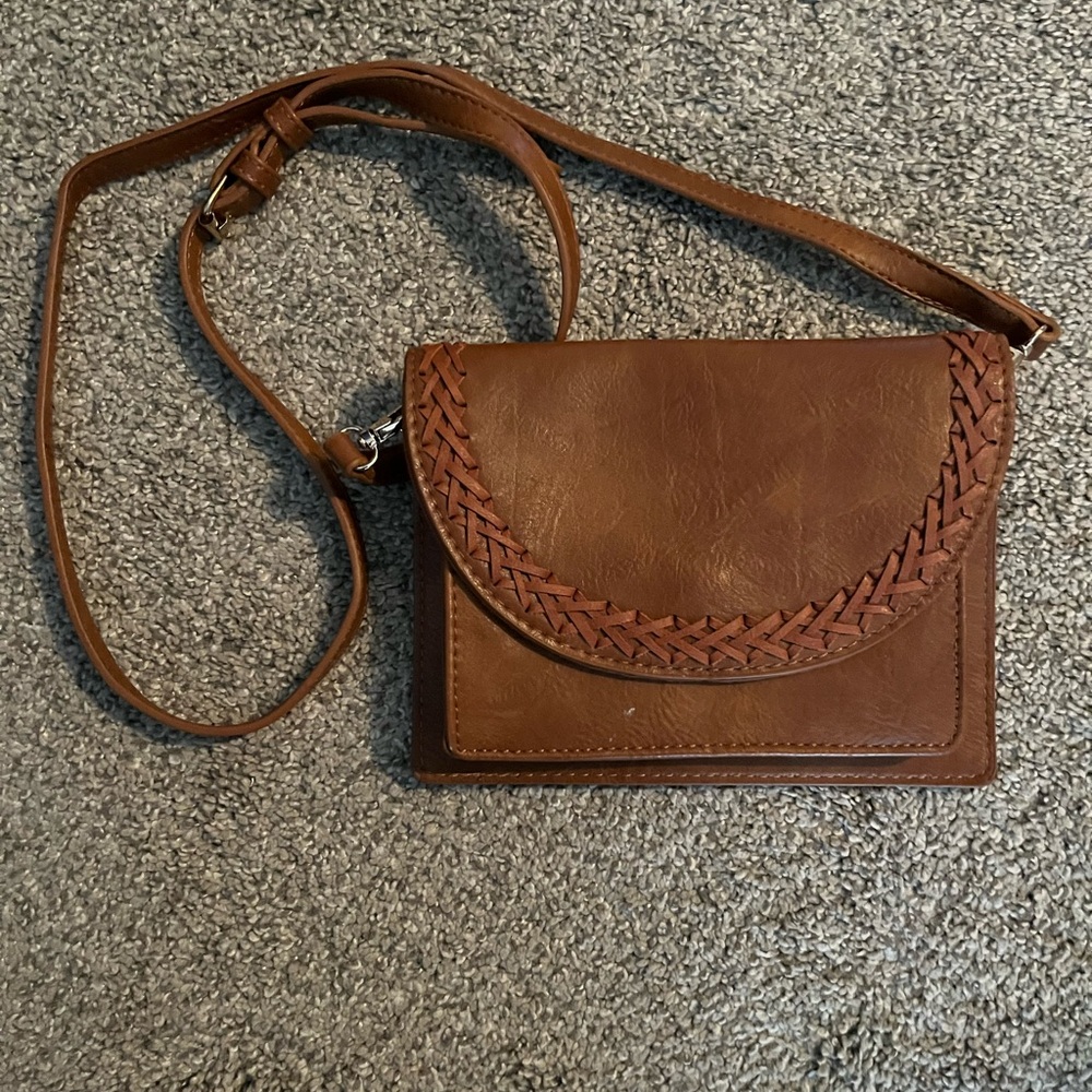 Elegant Brown Leather Crossbody Bag